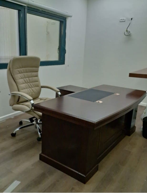 שולחן מנהלים דגם דניאל א חי גרף