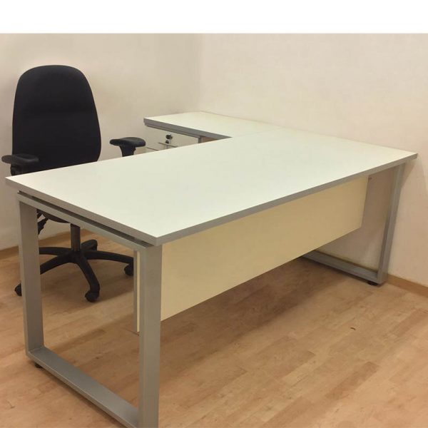 שולחן משרדי שמנת | א. חי גרף - ייבוא ייצור ושיווק ריהוט משרדי