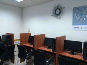 שולחן עמדות | א. חי גרף ריהוט מוסדי / משרדי איכותי
