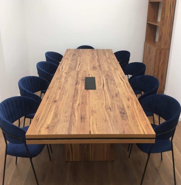 שולחן ישיבות דגם במה א חי גרף