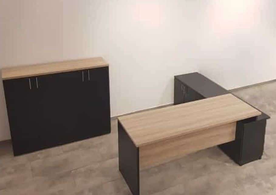 שולחן מנהלים א חי גרף