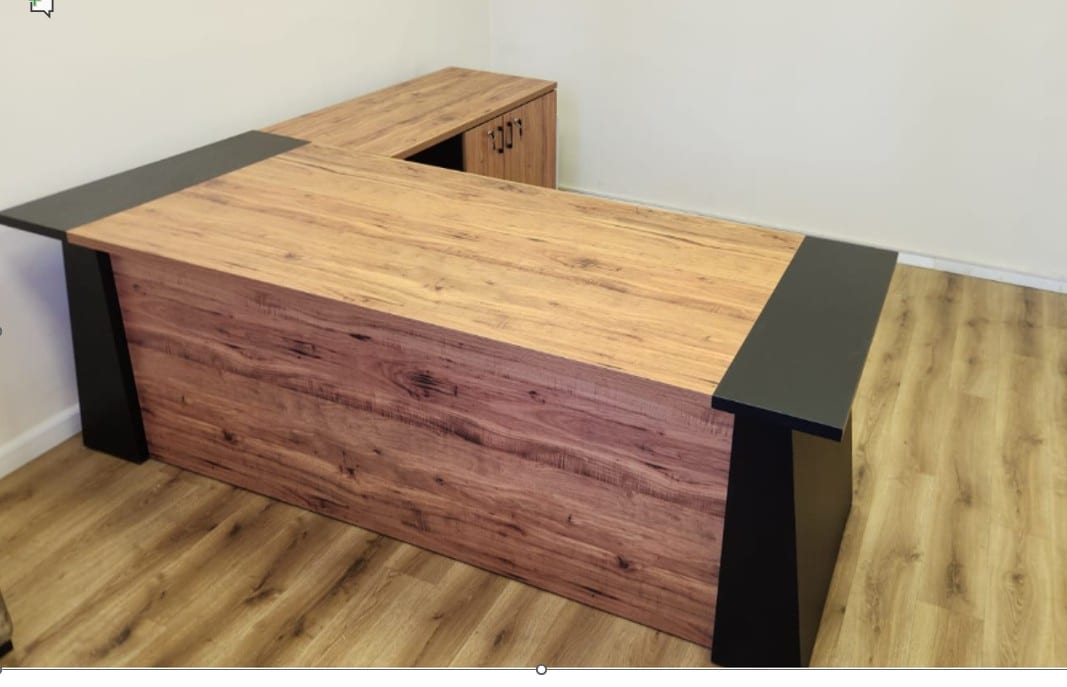 שולחן מנהלים דגם מאסטרו א חי גרף