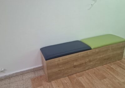 ריהוט מוסדי העיצובים שלנו | א. חי גרף